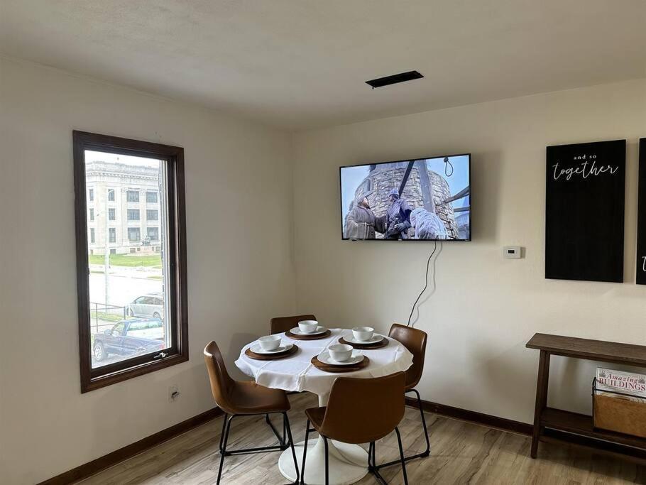 Capital Suite On 6Th Street - King Bed / Downtown! Σπρίνγκφιλντ Εξωτερικό φωτογραφία